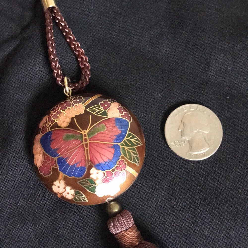 Vintage 3D Double sided Butterfly/ florals enamel necklace - Picture 8 of 15